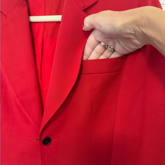Oscar de la Renta Vintage Red Blazer - Picture 5 of 9